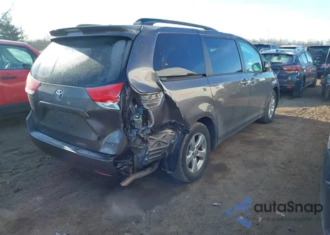 2011 Toyota Sienna Le V6 z USA, uszkodzony, nr VIN 5TDKK3DC4BS168751